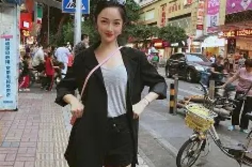 “假洋牌”优思益翻车事件：网红集体致歉背后的品牌包装术与流量陷阱