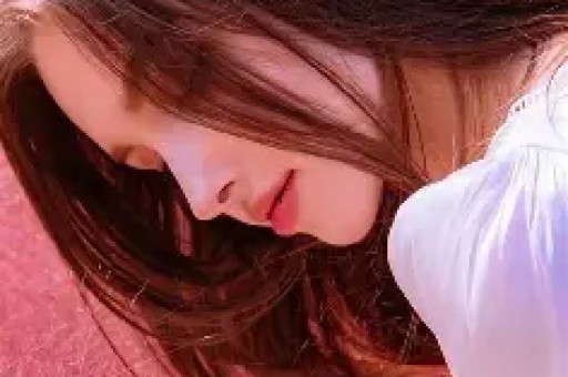 冉莹颖人设崩了想和邹市明收入AA女方账号被冲 网友神评太扎心
